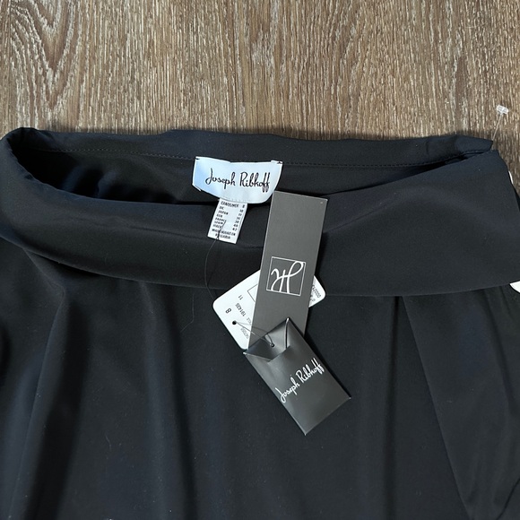 Joseph Ribkoff Shirt
Womens size 8 Black Tunic Neutral Artsy
Lagenlook NWT - Picture 10 of 10